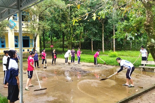 Rèn kỹ năng sống cho học trò vùng cao