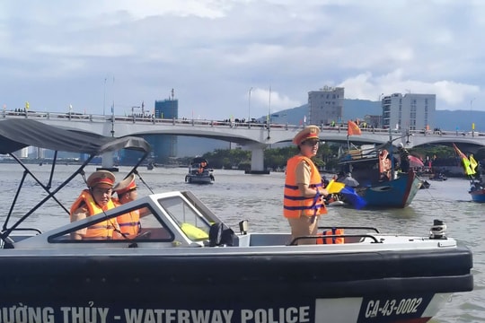 Công an các đơn vị, địa phương chủ động ứng phó với mưa lũ tại miền Trung