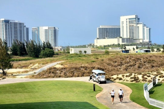 Để níu chân khách lâu hơn...