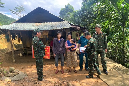 Chia sẻ khó khăn với đồng bào miền núi xã Trà Tập