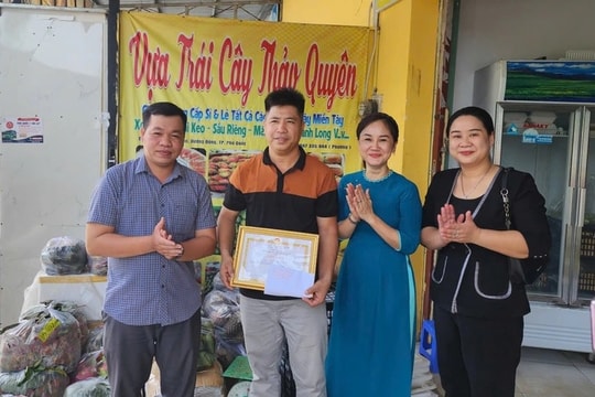 Vietnamese resident finds S.Korean tourist's missing mother, refuses $500 reward