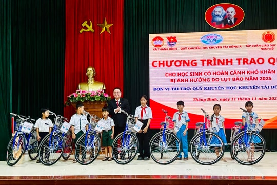 Trao tặng 35 xe đạp cho học sinh khó khăn xã Thăng Bình