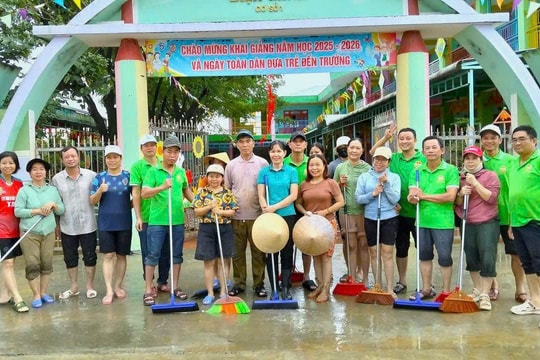 Hội viên nông dân chung tay khắc phục hậu quả mưa lũ