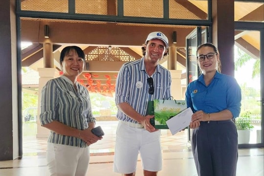 Công đoàn xã Núi Thành thăm hỏi, động viên doanh nghiệp sau lũ