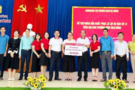 Agribank chi nhánh Nam Đà Nẵng, Nông Sơn hỗ trợ 200 triệu đồng khắc phục hậu quả bão lũ