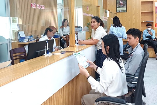 Đưa dịch vụ công trực tuyến đến người dân