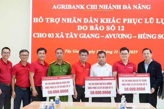 Agribank chi nhánh Đà Nẵng hỗ trợ người dân 3 xã Tây Giang, Avương, Hùng Sơn khắc phục hậu quả mưa lũ, sạt lở