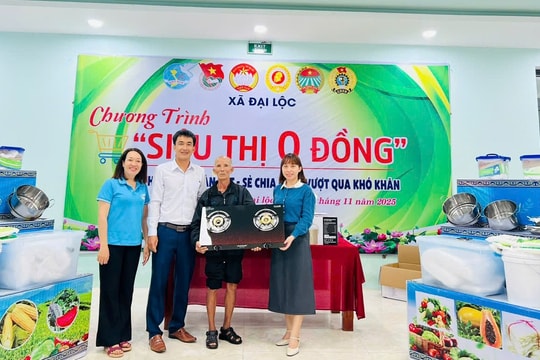 Đại Lộc tổ chức “Siêu thị 0 đồng” hỗ trợ người dân bị thiệt hại do thiên tai