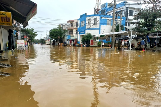 Các địa phương ven sông Vu Gia, Thu Bồn ứng phó lũ lụt dâng cao
