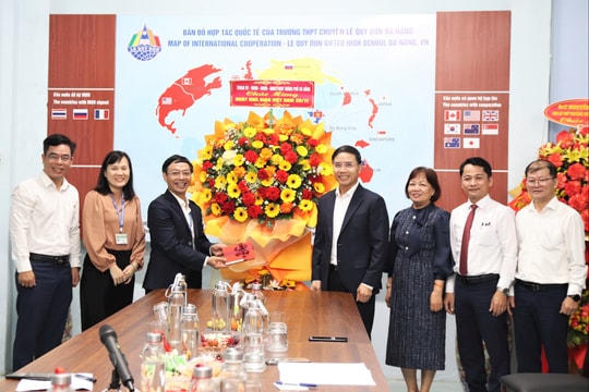 Lãnh đạo UBND thành phố thăm Trường THPT chuyên Lê Quý Đôn và Trường Tiểu học - THCS FPT Đà Nẵng