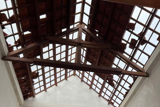 Lốc xoáy lúc nửa đêm gây thiệt hại nặng tại xã Chiên Đàn và phường Hương Trà