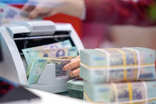 Lãi suất ngân hàng tăng nhiệt: Nhiều nhà băng đẩy mạnh huy động cuối năm