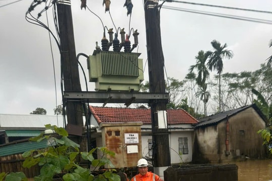 EVNCPC chủ động cắt điện do mưa lũ