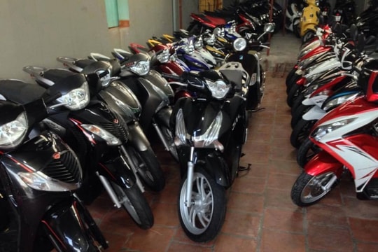 Phải sang tên, thu hồi biển số khi bán xe