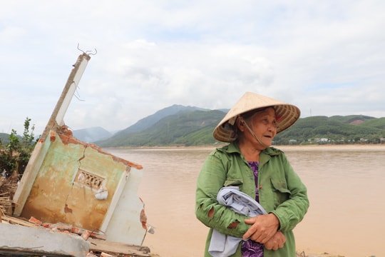 Nước mắt phù sa