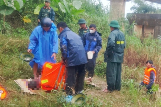Tìm thấy thi thể nạn nhân bị lũ cuốn trôi tại xã Hiệp Đức