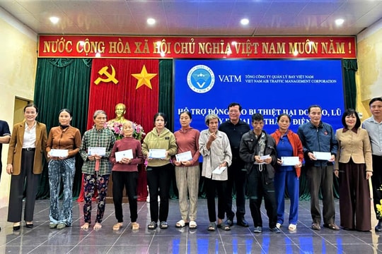 Hỗ trợ 355 triệu đồng cho người dân xã Thăng Điền bị thiệt hại do thiên tai