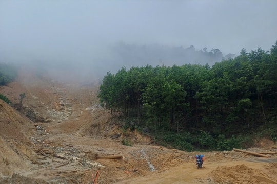 Gian nan đường về phía núi