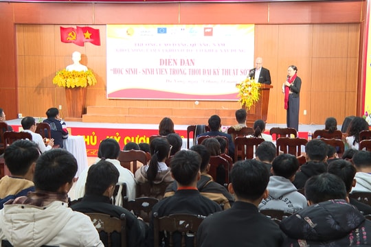 Trường Cao đẳng Quảng Nam t ăng cường kiến thức và kỹ năng kỹ thuật số cho học sinh, sinh viên