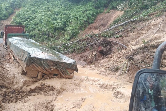 Đường bộ thiệt hại nặng: Đâu là nguyên nhân?