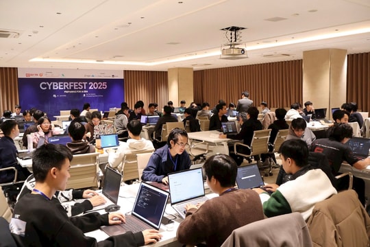 Hơn 500 người yêu công nghệ tham dự sự kiện CyberFest 2025