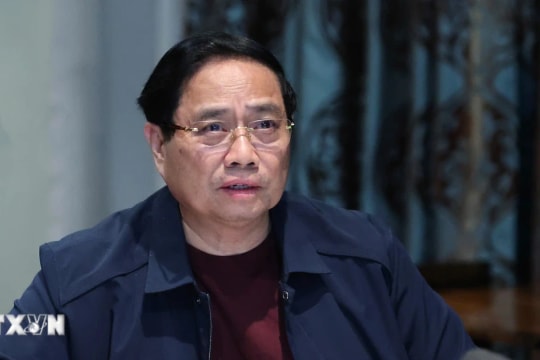 Thủ tướng họp khẩn trực tuyến từ Nam Phi về ứng phó lũ lụt ở miền Trung