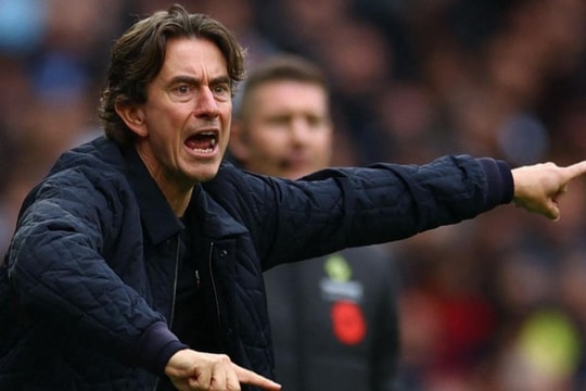 Tottenham khủng hoảng lối chơi trước derby, CĐV la ó HLV