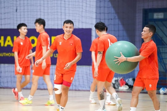 HLV Giustozzi: 'Đau đầu' chọn 14 cầu thủ cho SEA Games 33
