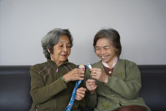 Đến viện dưỡng lão tìm vui