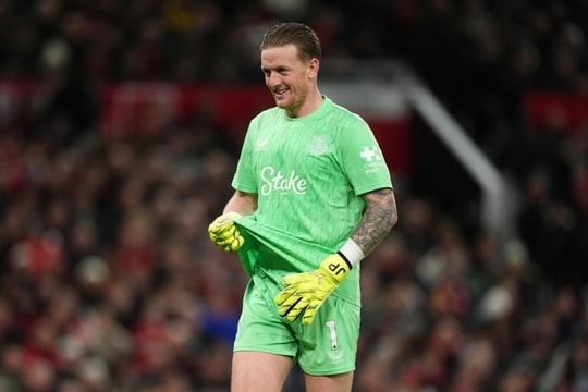 Pickford xuất thần, 10 người Everton quật ngã MU tại Old Trafford