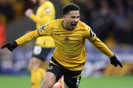 MU đàm phán chiêu mộ Joao Gomes, Zirkzee trên đường rời đi