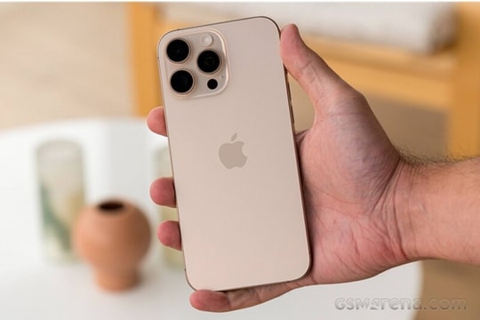 iPhone 16 Pro Max sau một năm: Hiệu năng có còn đáng giá?