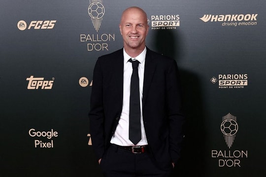 Ajax đàm phán với Jordi Cruyff, tương lai bóng đá Indonesia bất định