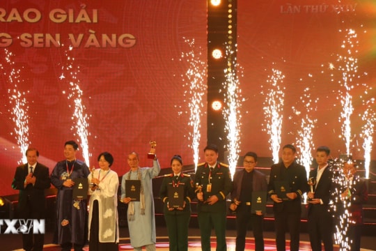 “Mưa đỏ” giành giải Bông sen Vàng trong Liên hoan phim Việt Nam lần thứ 24​