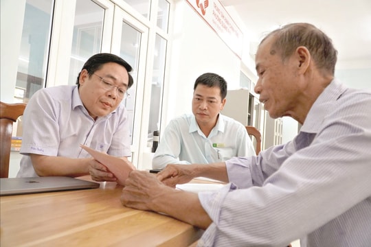 Nâng cao đạo đức công vụ, khơi dậy khát vọng cống hiến