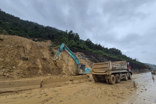 Tập trung khôi phục hạ tầng giao thông