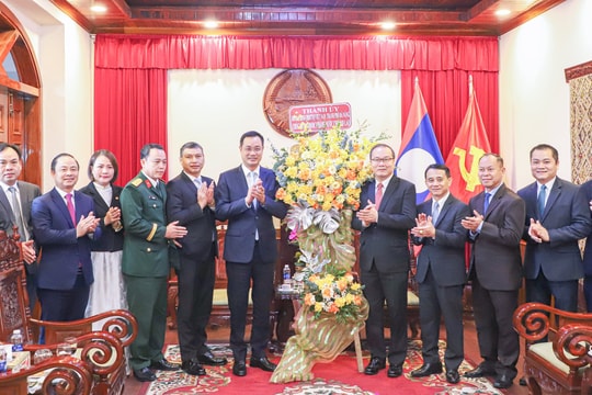 Lãnh đạo thành phố chúc mừng Quốc khánh nước Cộng hòa Dân chủ Nhân dân Lào