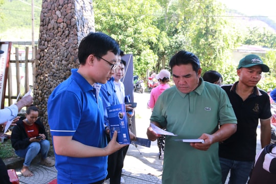 Nâng cao năng lực thông tin và truyền thông từ cơ sở