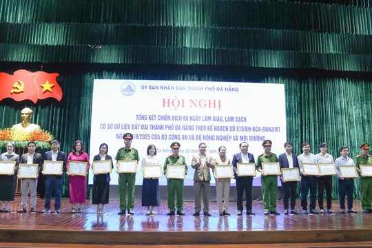 Huy động tổng lực