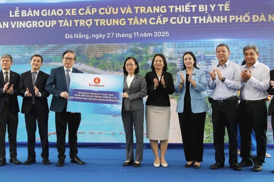 Đà Nẵng tiếp nhận 15 xe cấp cứu trang bị hiện đại do Tập đoàn Vingroup tài trợ