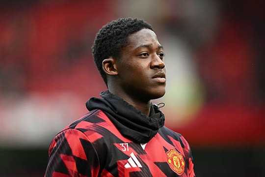 Bài học McTominay ám ảnh Man Utd trong quyết định về Mainoo