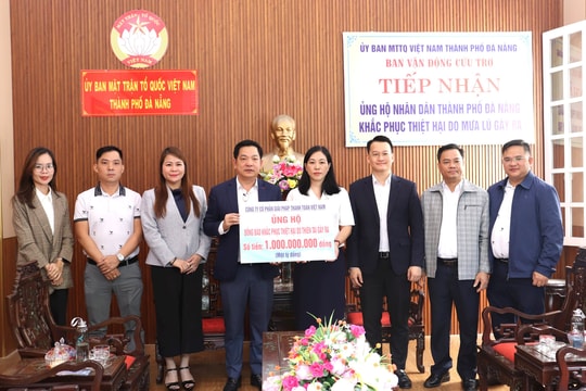 Công ty Cổ phần Giải pháp thanh toán Việt Nam trao 1 tỷ đồng hỗ trợ người dân vùng lũ Đà Nẵng