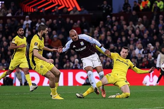 Cú đúp của Malen giúp Aston Villa hạ gục Young Boys 2-1