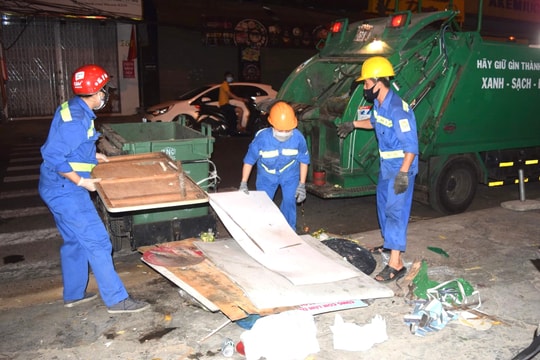 Giữ gìn đường phố sạch, đẹp ở Hòa Cường