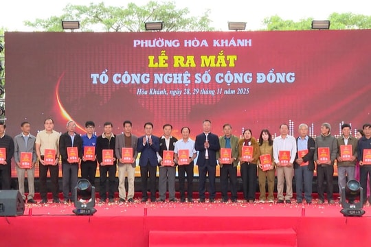 Phường Hòa Khánh tổ chức ngày hội “Chung tay cải cách hành chính và chuyển đổi số" năm 2025