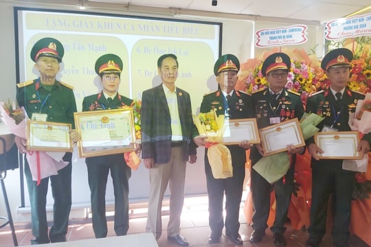 Đội tình nguyện tìm kiếm, quy tập hài cốt liệt sĩ tại Đà Nẵng tổng kết hoạt động năm 2025