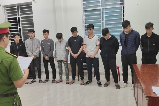 Bắt tạm giam 9 thanh thiếu niên gây rối trật tự công cộng