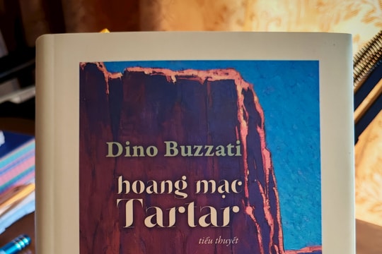 Hoang mạc Tartar: Kiệt tác về sự chờ đợi vô nghĩa