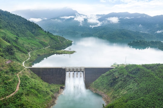 Khẩn trương sửa đổi, bổ sung quy trình vận hành liên hồ chứa các lưu vực sông miền Trung