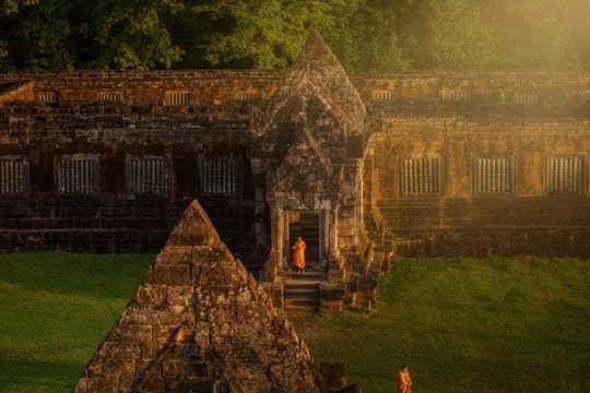 Nam Lào: Khám phá di sản Wat Phou và cao nguyên Bolaven